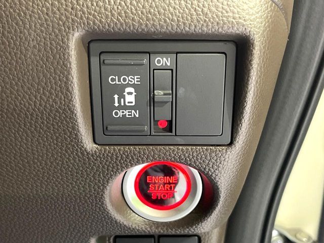 HONDA N BOX 2021 Image 31