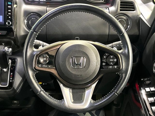 HONDA N BOX 2018 Image 31