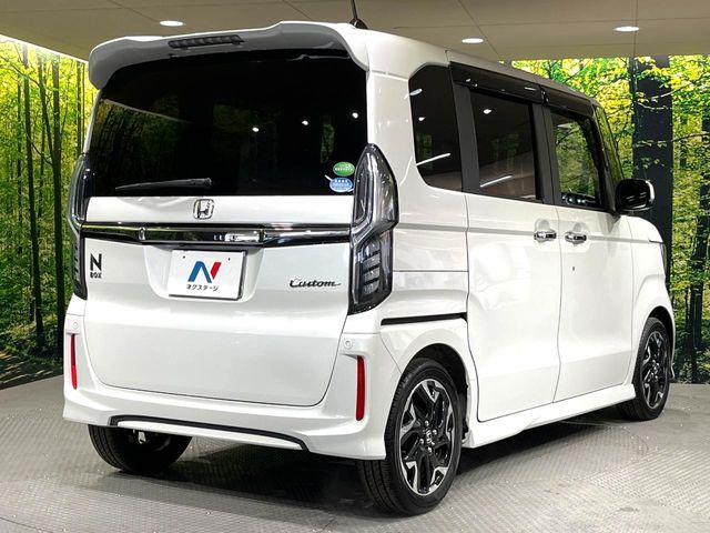 HONDA N BOX 2018 Image 31