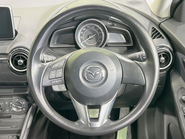 MAZDA DEMIO 2015 Image 31