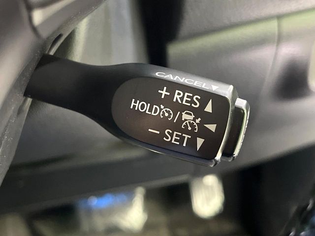 TOYOTA HARRIER HYBRID 2017 Image 31