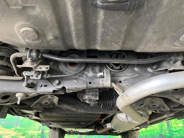 TOYOTA HARRIER HYBRID 2017 Image 31