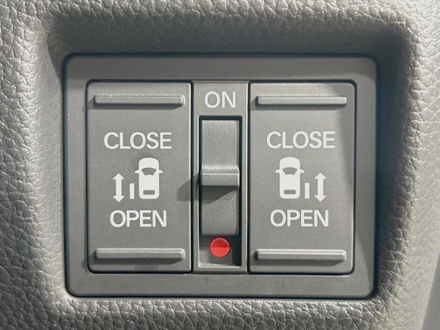 HONDA N BOX CUSTOM 2021 Image 31