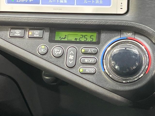 TOYOTA AQUA 2013 Image 31