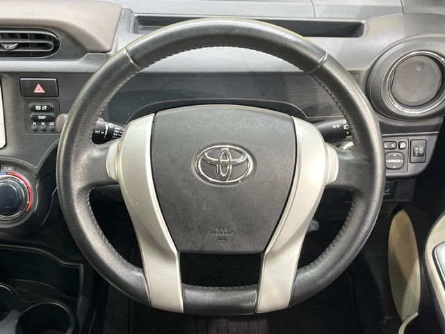 TOYOTA AQUA 2013 Image 31