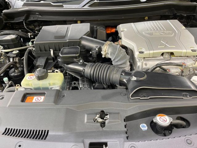 MITSUBISHI OUTLANDER PHEV 2018 Image 31