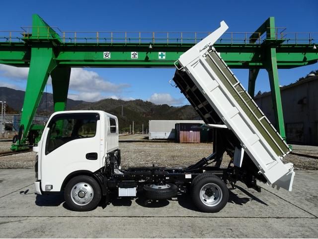 ISUZU ELF 2026 Image 31