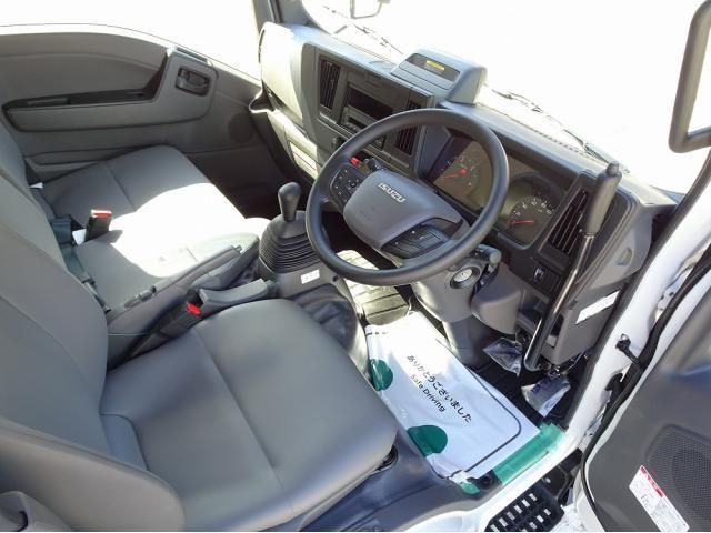 ISUZU ELF 2026 Image 31