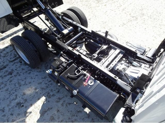 ISUZU ELF 2026 Image 31