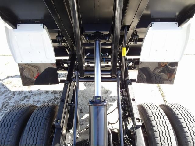 ISUZU ELF 2026 Image 31