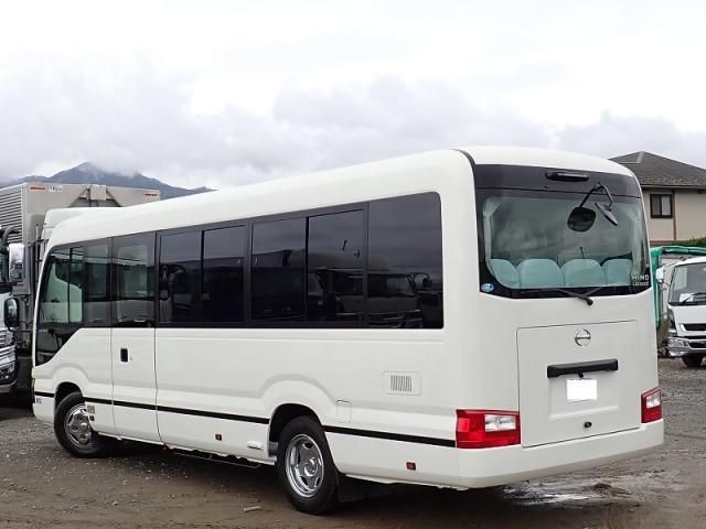 HINO LIESSE 2017 Image 31