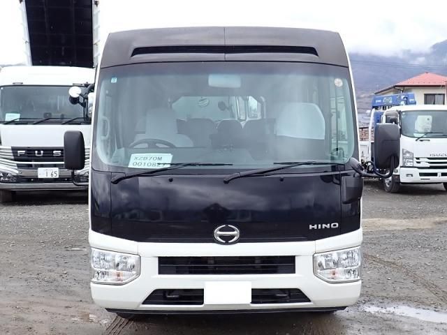 HINO LIESSE 2017 Image 31