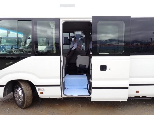 HINO LIESSE 2017 Image 31