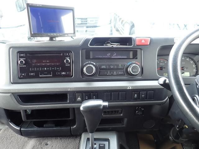 HINO LIESSE 2017 Image 31