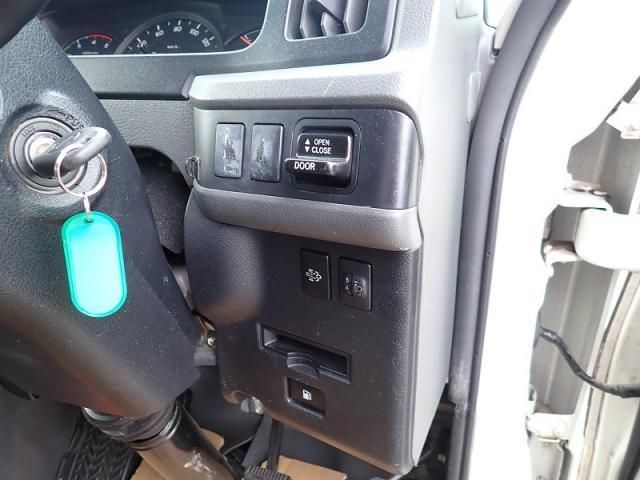 HINO LIESSE 2017 Image 31