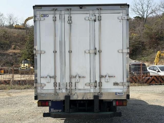 ISUZU ELF 2015 Image 31