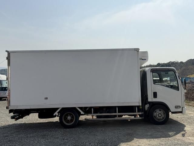 ISUZU ELF 2015 Image 31