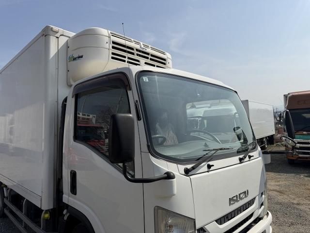 ISUZU ELF 2015 Image 31