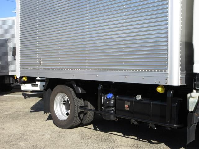 ISUZU ELF 2019 Image 31