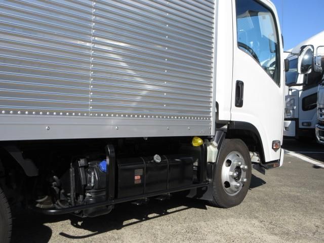ISUZU ELF 2019 Image 31