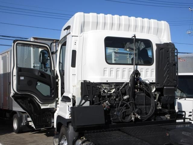 ISUZU GIGA 2018 Image 31