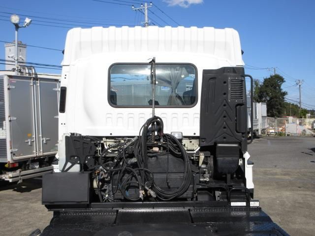 ISUZU GIGA 2018 Image 31