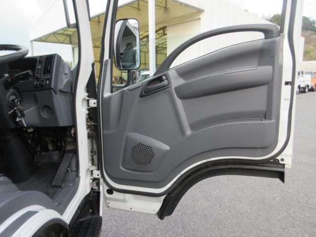 ISUZU ELF 2012 Image 31