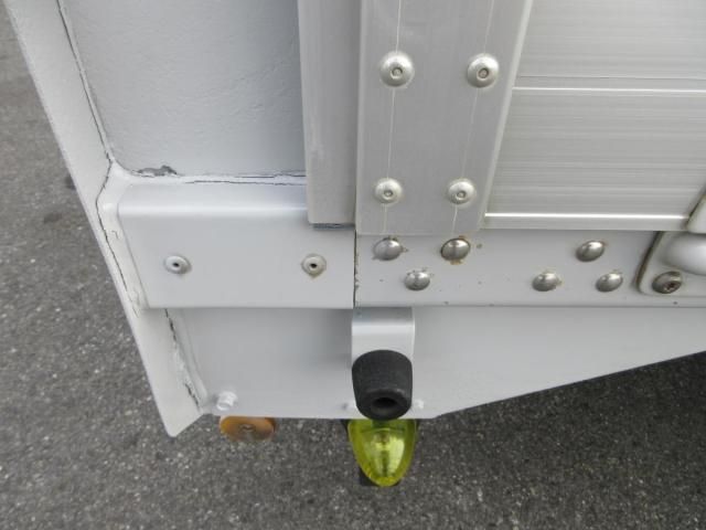 ISUZU ELF 2012 Image 31