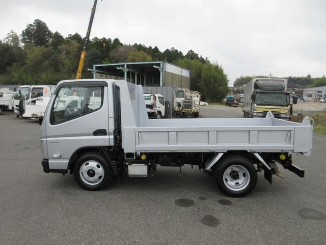 MITSUBISHI CANTER 2023 Image 31