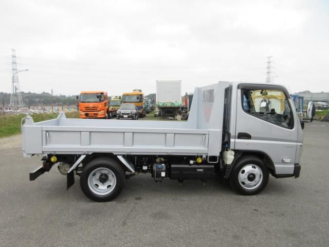 MITSUBISHI CANTER 2023 Image 31
