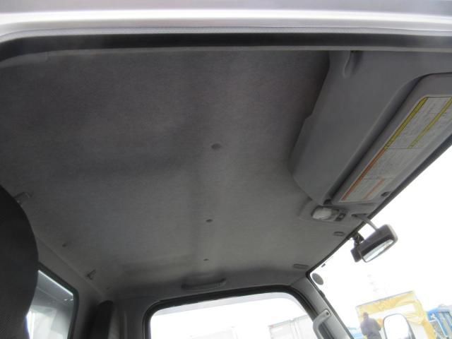 MITSUBISHI CANTER 2023 Image 31