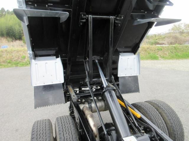 MITSUBISHI CANTER 2023 Image 31