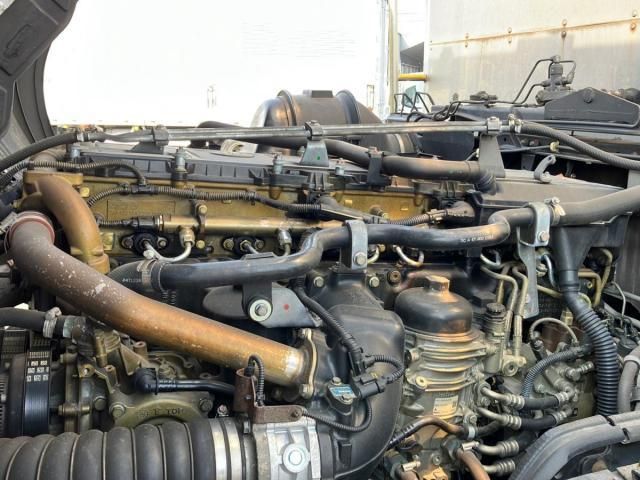 MITSUBISHI FUSOU SUPER GREAT 2016 Image 31