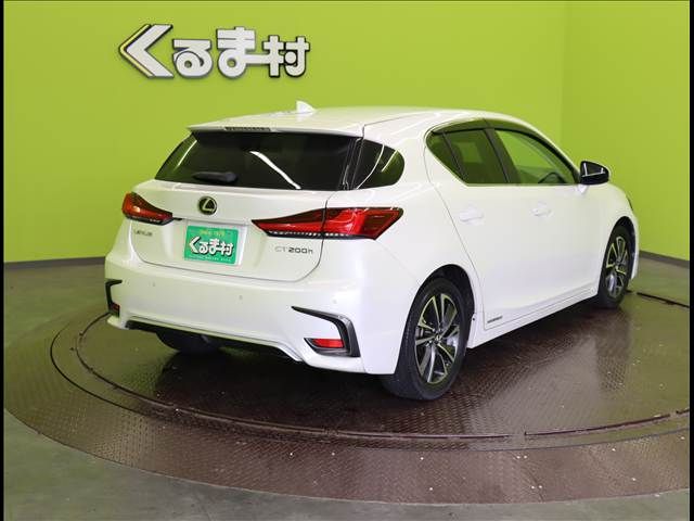 TOYOTA LEXUS CT200H 2018 Image 31