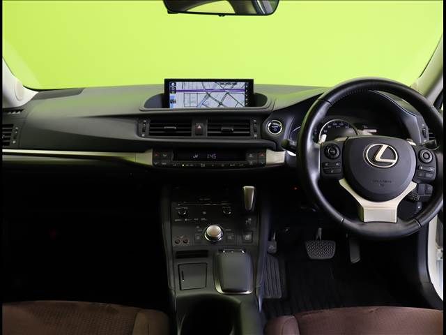 TOYOTA LEXUS CT200H 2018 Image 31