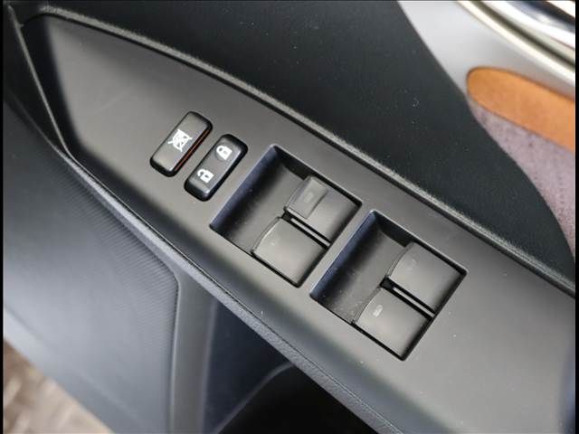 TOYOTA LEXUS CT200H 2018 Image 31