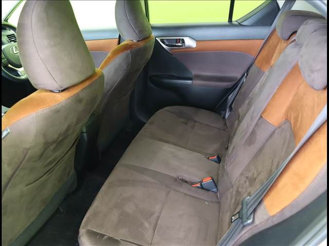 TOYOTA LEXUS CT200H 2018 Image 31