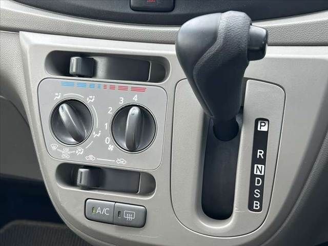 DAIHATSU MIRA E:S 2015 Image 31