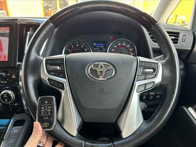 TOYOTA VELLFIRE 2018 Image 31
