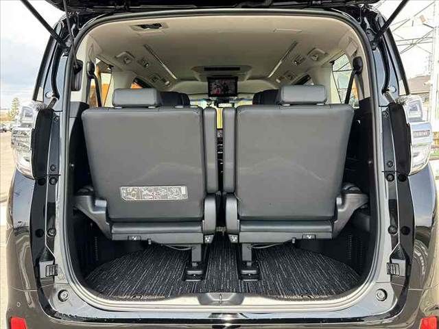 TOYOTA VELLFIRE 2018 Image 31