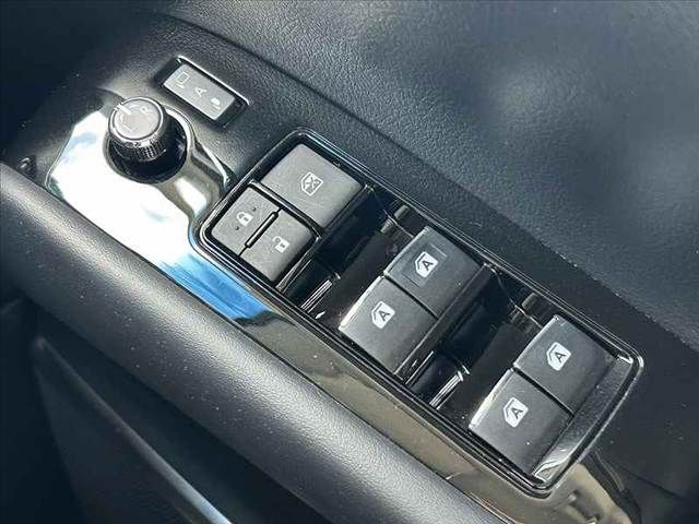 TOYOTA VELLFIRE 2018 Image 31