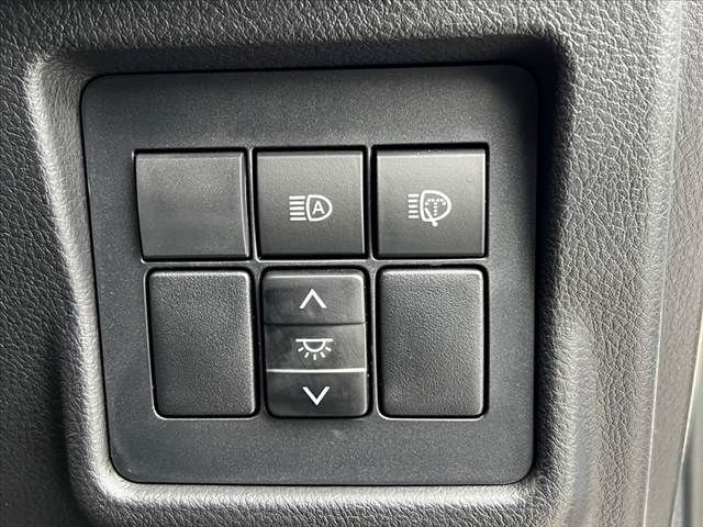 TOYOTA LANDCRUISER PRADO 2024 Image 31