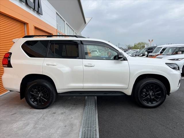 TOYOTA LANDCRUISER PRADO 2024 Image 31