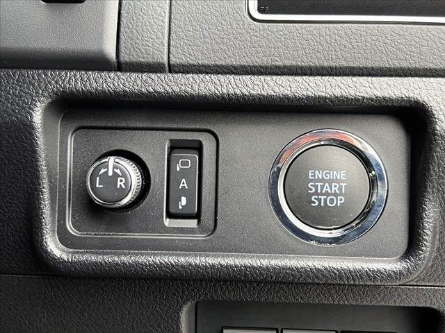 TOYOTA LANDCRUISER PRADO 2024 Image 31