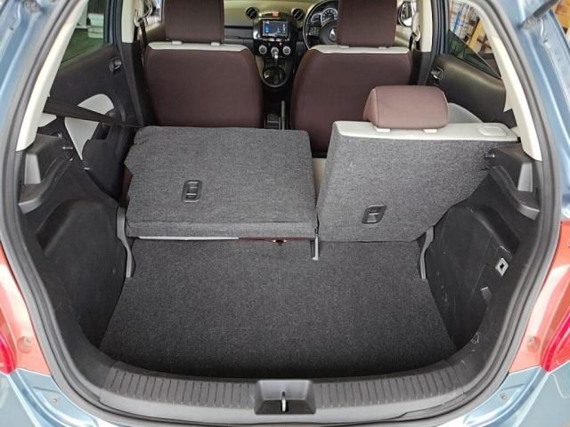 MAZDA DEMIO 2013 Image 31