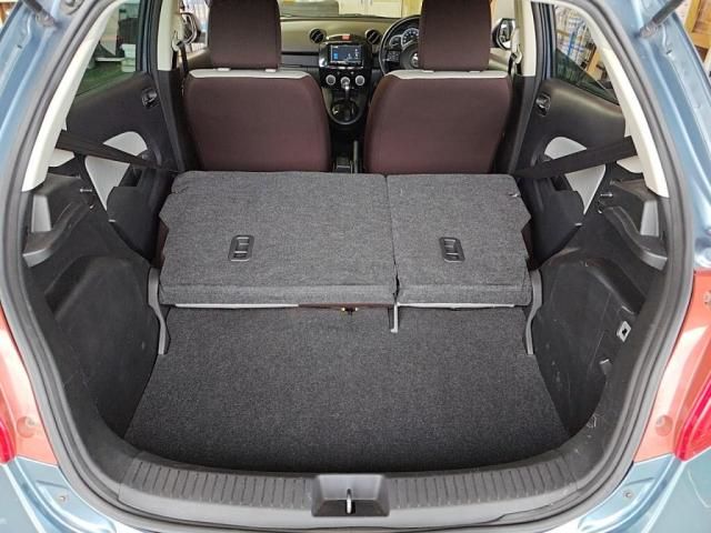 MAZDA DEMIO 2013 Image 31