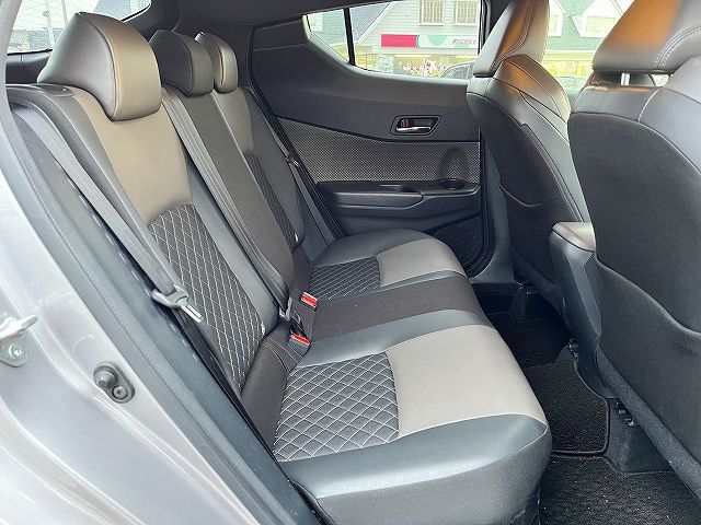 TOYOTA C-HR 2019 Image 31