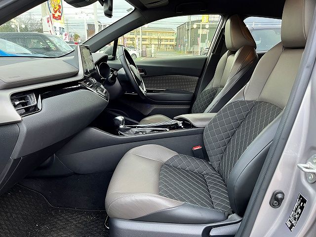 TOYOTA C-HR 2019 Image 31