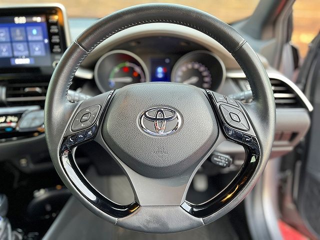 TOYOTA C-HR 2019 Image 31