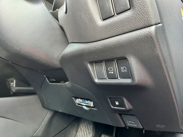 TOYOTA C-HR 2019 Image 31